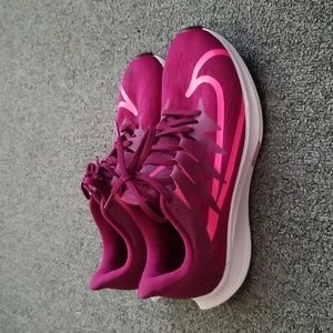 Nike Women's Fuchsia Athletic Shoe